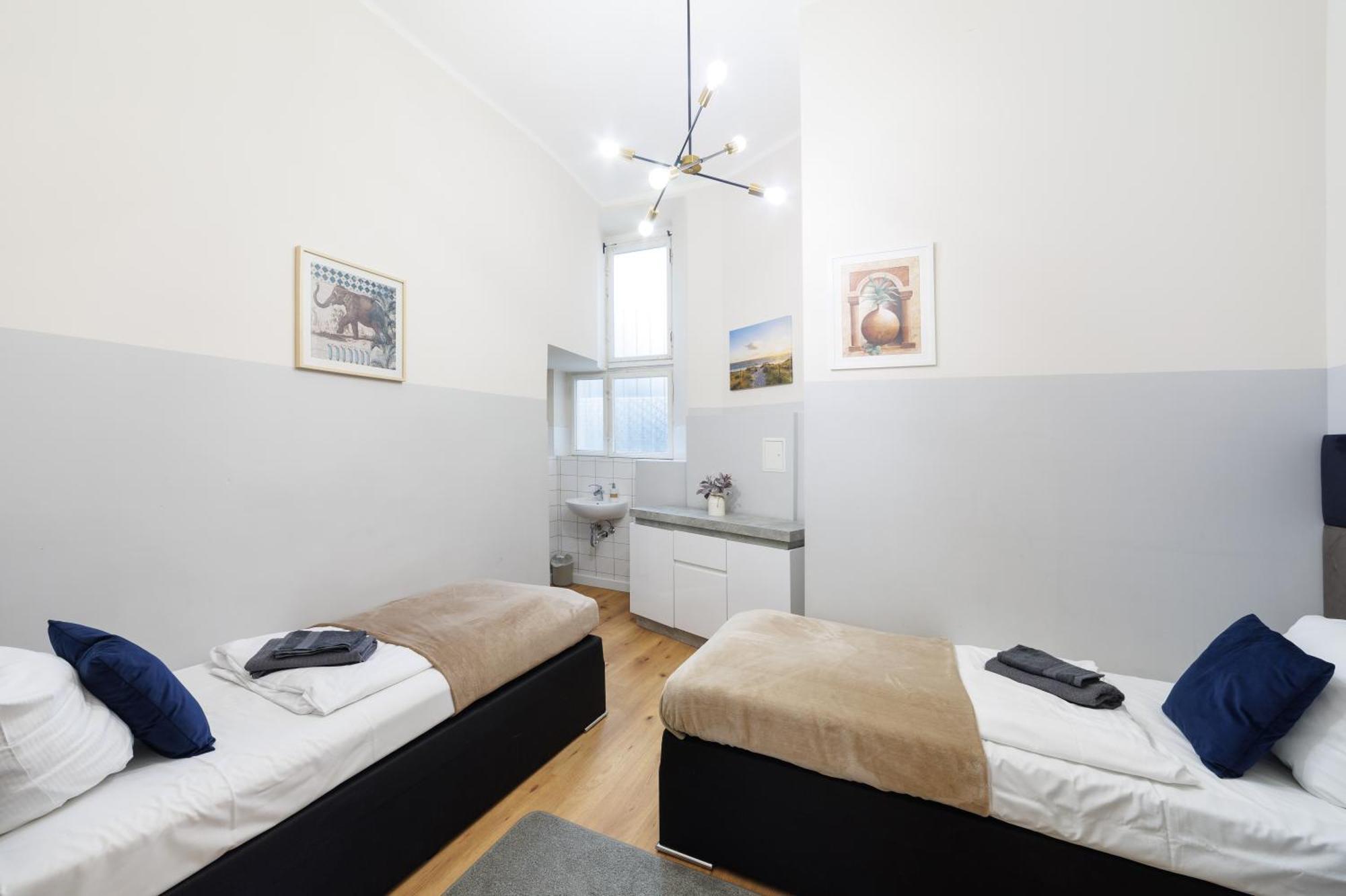 Stylish 4rooms Flat Am Adenauerplatz 8 Personen Kurfuerstendamm * Berlijn