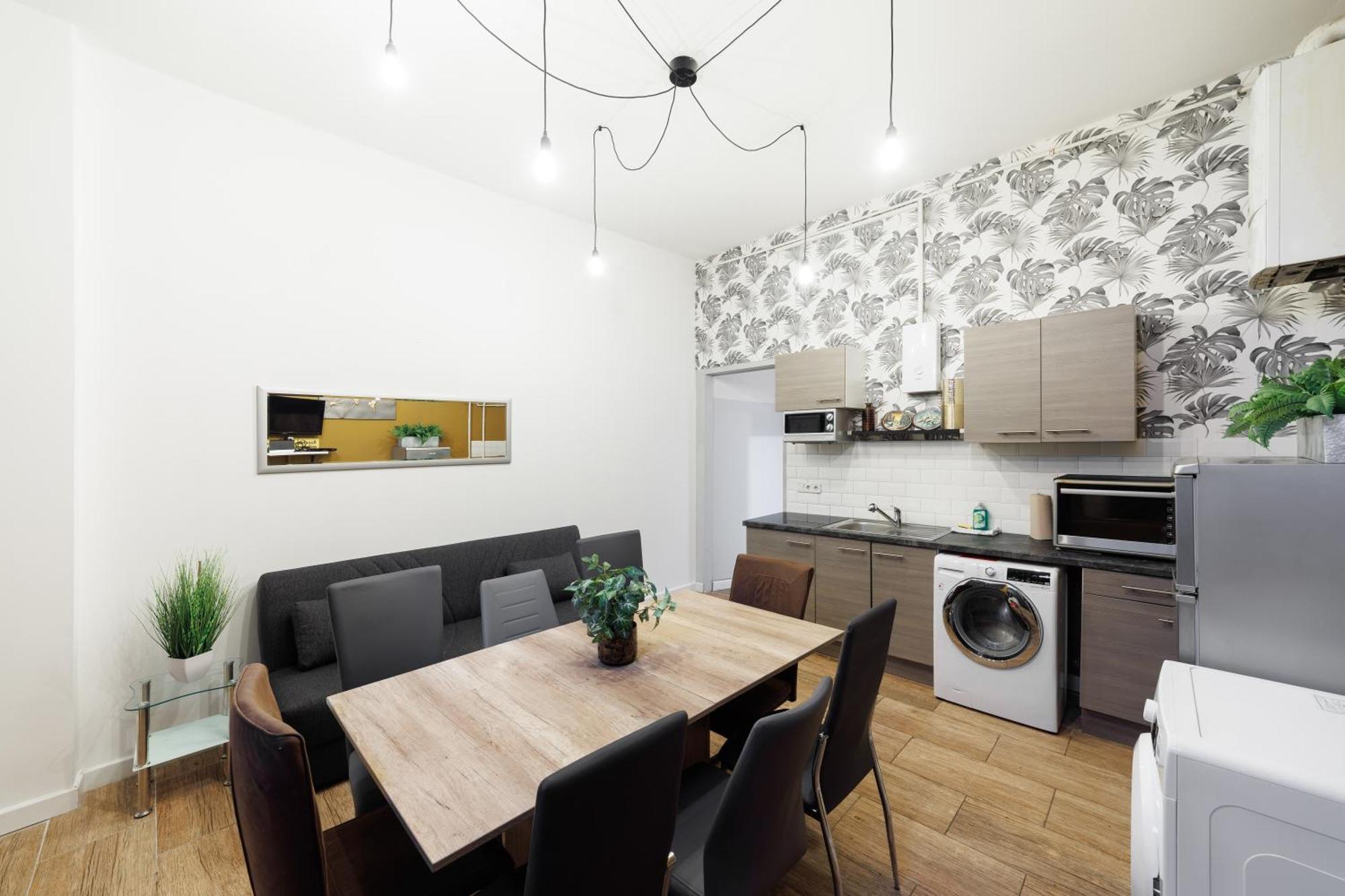 Stylish 4rooms Flat Am Adenauerplatz 8 Personen Kurfuerstendamm Appartement *